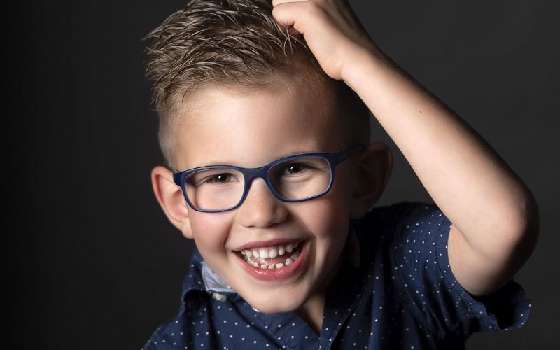 ao-kinderbrillen-kunden-01db6e7900-d0ef-f699-bb22-0499674df1a4A77BA178-B8C2-65AF-BBA2-453BB2A724A0.jpg